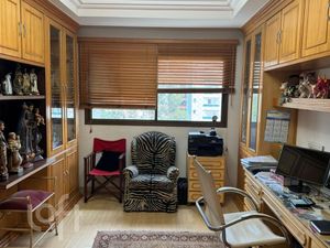 Image 10 - 883144