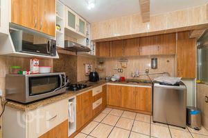 Image 13 - 883148