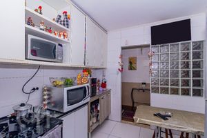 Image 7 - 883170