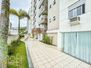 Image 29 - 883172