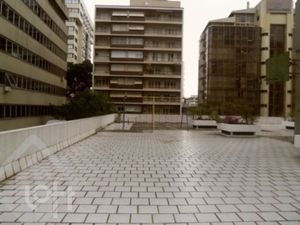 Image 1 - 883173