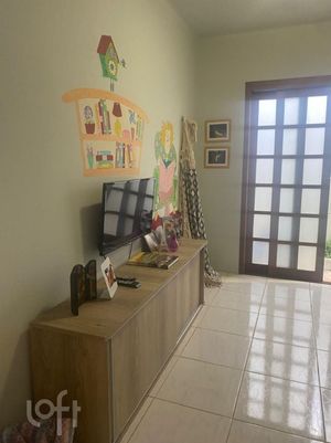 Image 12 - 883180