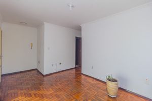 Image 3 - 883200