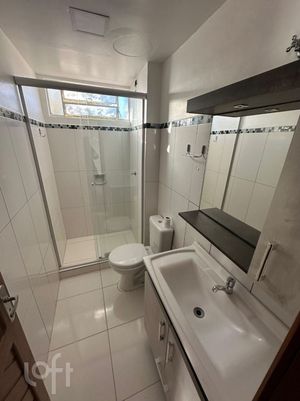Image 8 - 883204