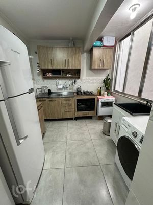 Image 5 - 883204