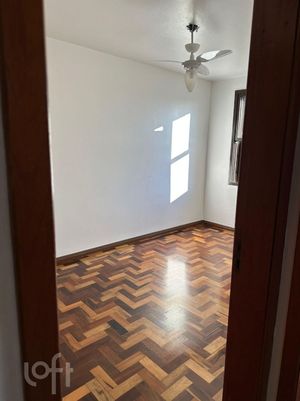 Image 10 - 883204