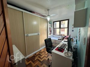 Image 7 - 883204