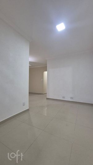 Image 5 - 883206