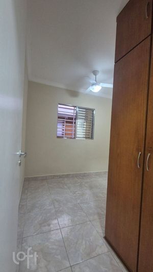 Image 17 - 883206