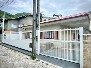 Image 15 - 883216