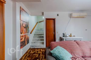 Image 9 - 883220