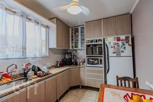 Image 8 - 883220