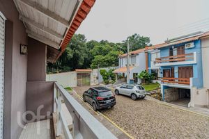 Image 21 - 883220