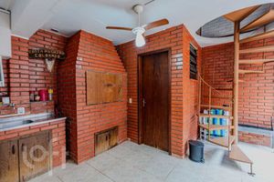 Image 34 - 883220