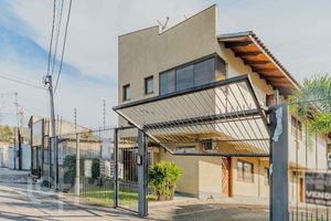 Image 4 - 883227