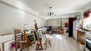 Image 29 - 883235