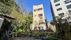 Image 31 - 883235