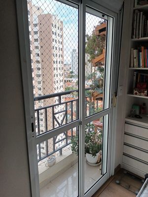 Image 12 - 883238
