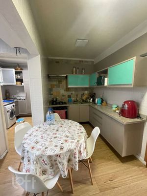 Image 7 - 883242