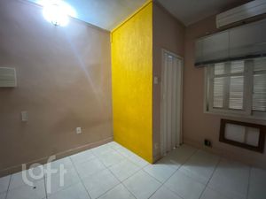 Image 4 - 883244