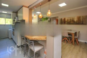 Image 8 - 883245