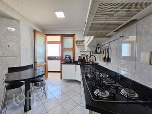 Image 16 - 883247