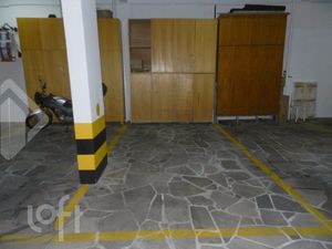 Image 25 - 883247