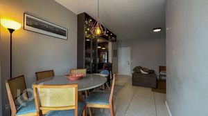 Image 3 - 883249