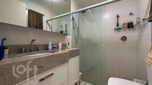 Image 18 - 883249