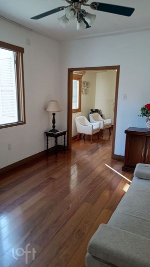 Image 4 - 883250
