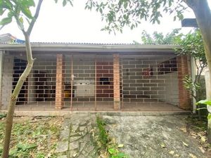 Image 10 - 883252