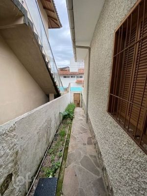 Image 9 - 883252
