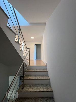 Image 35 - 883259