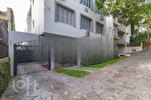 Image 9 - 883260
