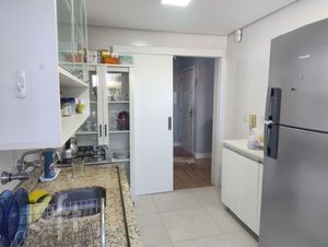 Image 8 - 883262