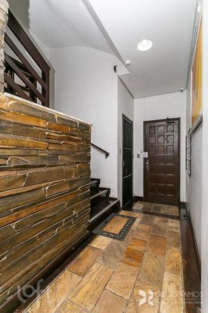Image 21 - 883262