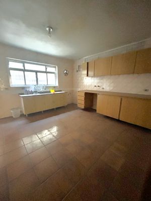 Image 4 - 883266