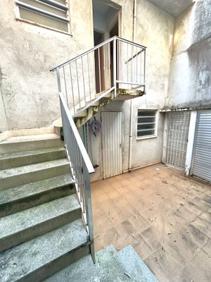 Image 8 - 883266
