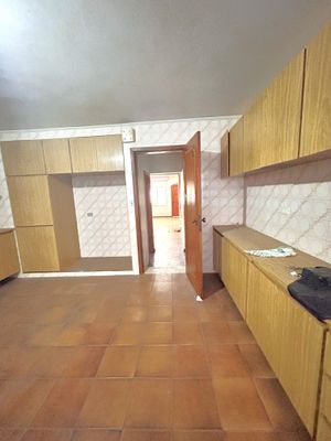 Image 16 - 883266
