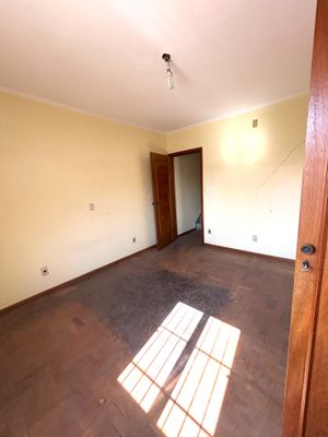 Image 30 - 883266