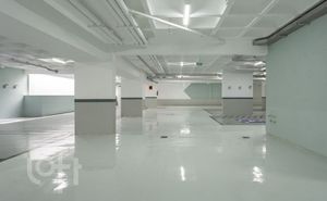 Image 35 - 883272