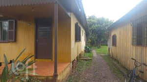 Image 1 - 883276