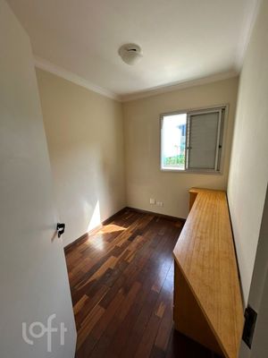 Image 3 - 883282