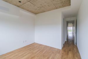 Image 6 - 883288
