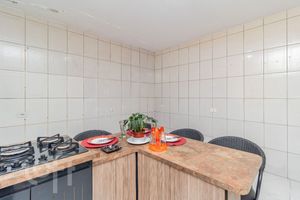 Image 23 - 883289