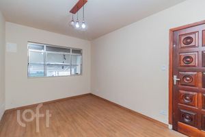 Image 1 - 883289