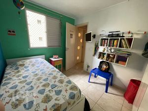 Image 15 - 883292