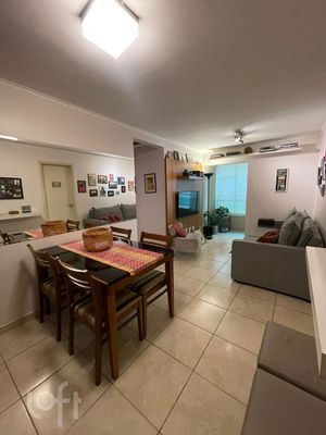 Image 4 - 883292