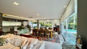 Image 3 - 883297
