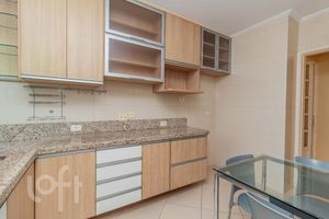 Image 9 - 883298